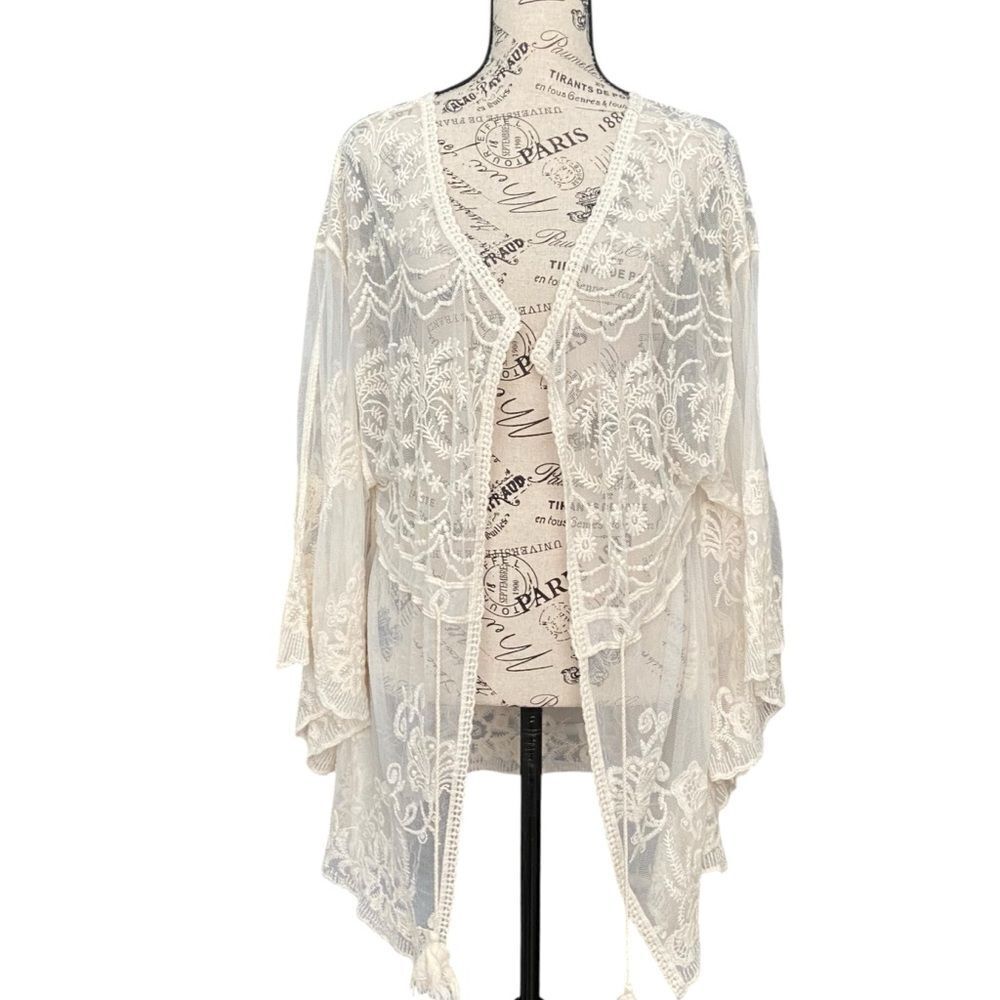 Yaira Lace Kimono Cardigan in Size L/XL